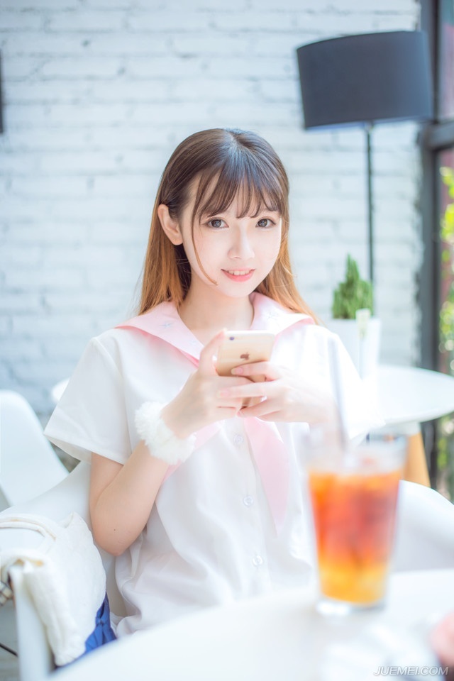 一刹真情，不能说那是假的。爱情永恒，不能说只有那一刹。